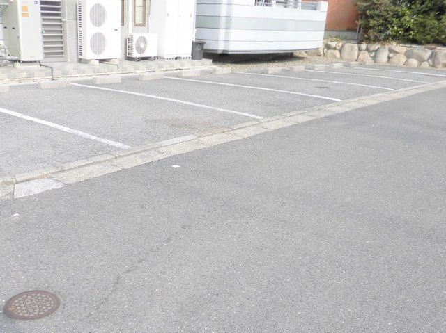 マリンマツヤマの駐車場