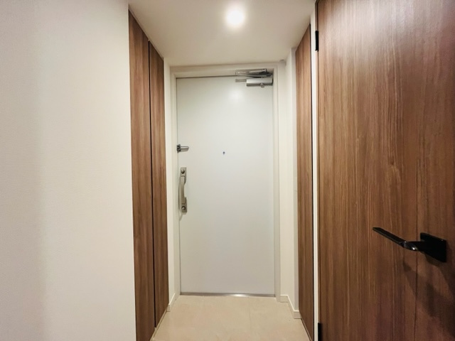 毎日通る玄関はこちらです