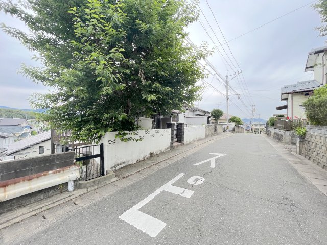 重留３丁目戸建ての前面道路含む現地写真