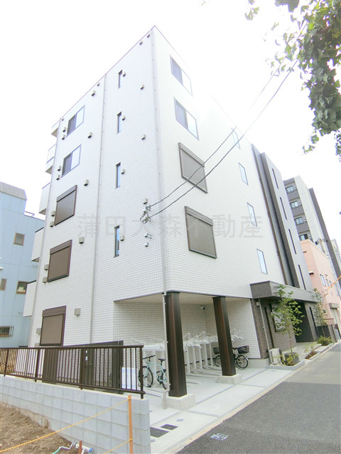 ホワイト・ルミエの外観|2023年5月築　重量鉄骨造地上5階建て全部屋1LDK総戸数14戸
東京都大田区新蒲田1丁目　京浜東北線蒲田駅徒歩9分、東急池上線蓮沼駅徒歩8分