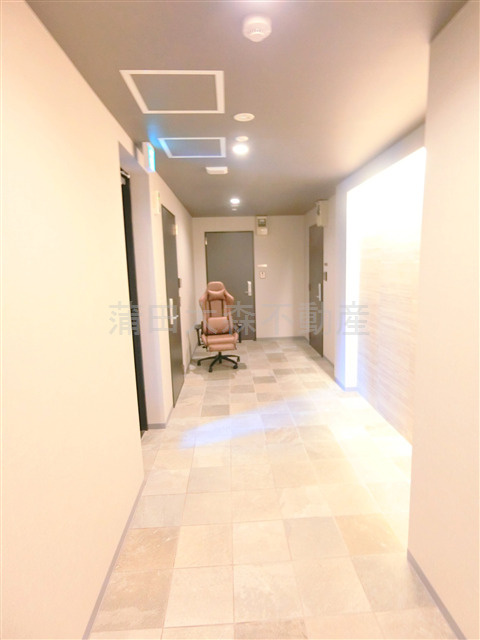 ホワイト・ルミエのその他共用部分|1階共用廊下