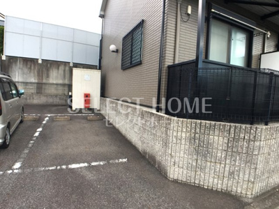 【駐車場】 | アンプルールリーブルキニーネＳＵＮ | カースペースがあります