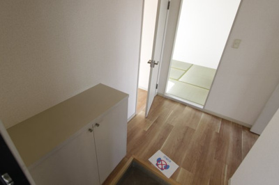 【玄関】 | ボナール高塚台Ｄ | 反転タイプ