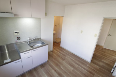 【居間・リビング】 | ボナール高塚台Ｄ | 反転タイプ