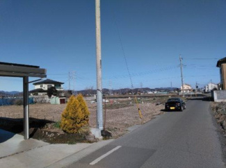 【前面道路含む現地写真】