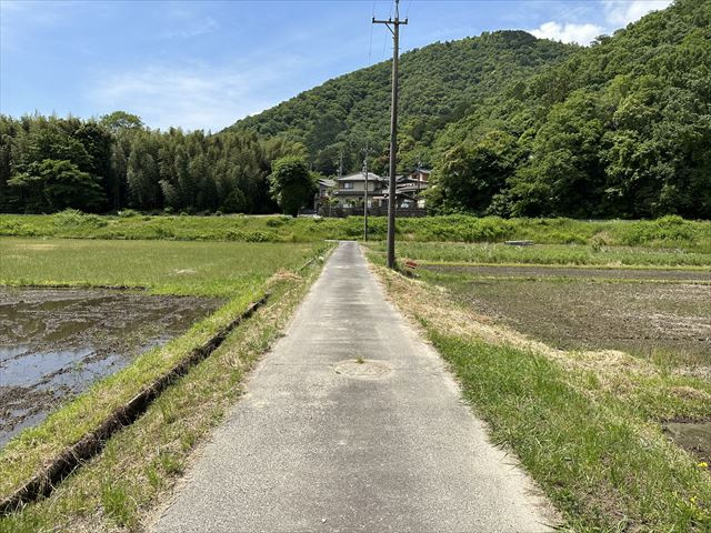 ６０８７５　岐阜市岩田西土地の前面道路含む現地写真