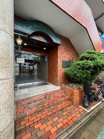 ライオンズマンション飯田橋の外観