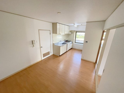 【居間・リビング】 | 新栄プロパティー峰塚