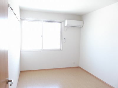 【寝室】 | レジデンス・セレッソ | エアコン２台付き