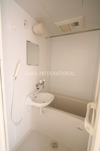 レオパレスモモナの浴室