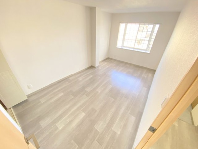 【洋室】 | メゾンアルカディア