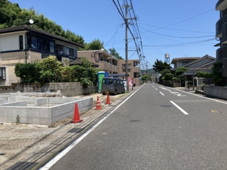 【前面道路含む現地写真】