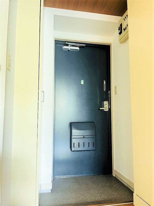 サニーテラスの玄関