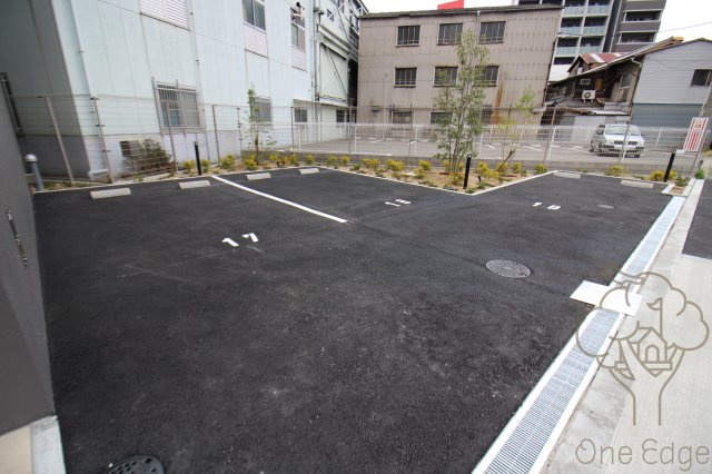 トライエスタ梅北の駐車場