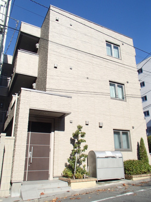★オートロック付き♪ 3階建てマンション★