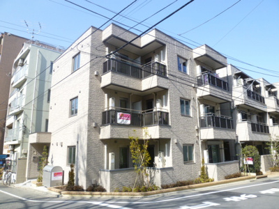 ★オートロック付き♪ 3階建てマンション★