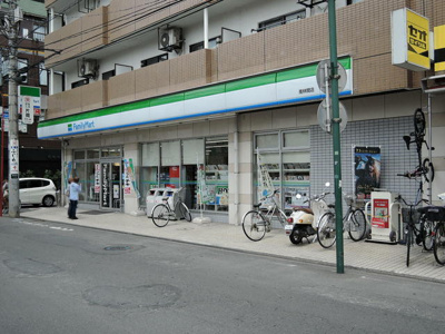 ファミリーマートまで180ｍ