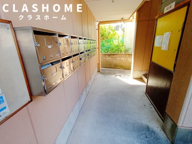 ドミールあさひ   刈谷市近郊の賃貸はクラスホームのエントランス