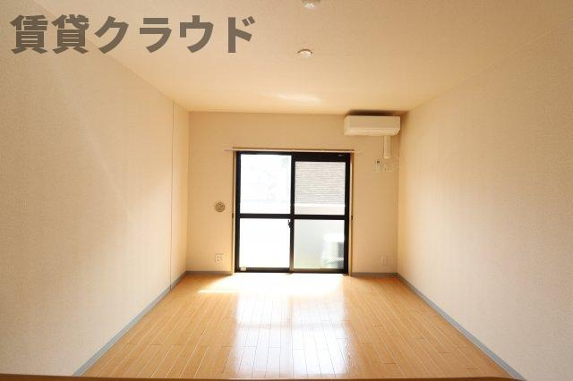 SANTAの居間・リビング|カウンターがあるキッチン♪
