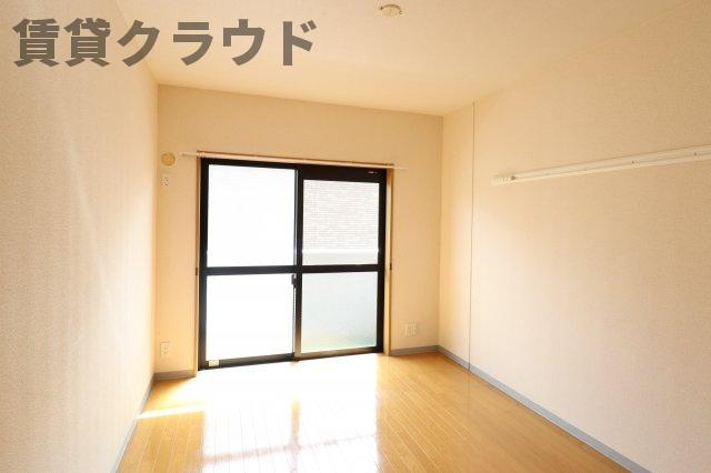 SANTAの寝室|開放的な寝室です