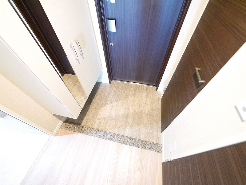 Ｔｏｕｒ　ｄ’Ａｎｇｅ　Ｉｋｏｍａの玄関