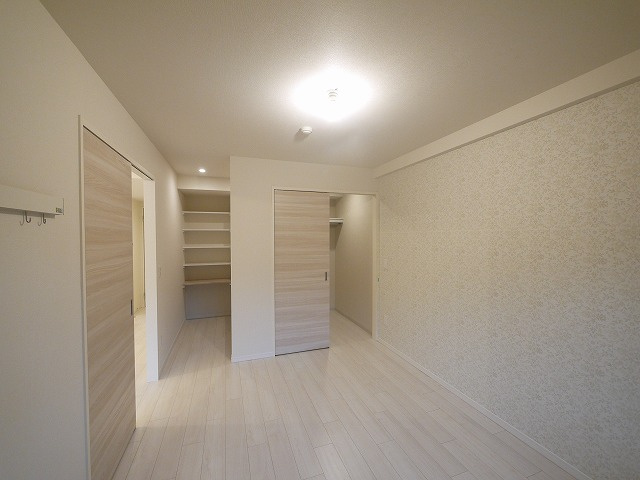 Ｔｏｕｒ　ｄ’Ａｎｇｅ　Ｉｋｏｍａの洋室