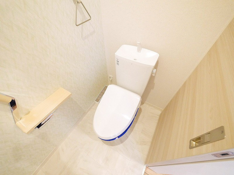 ヴァンヴェール生駒のトイレ|ゆったりとした空間のトイレです