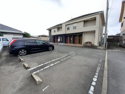 【駐車場】 | エレガント富の原