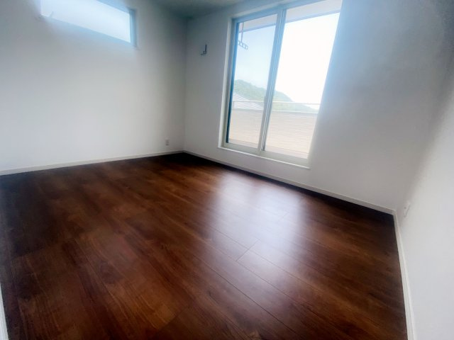 呉市焼山中央5丁目　新築一戸建て(全2棟)の洋室