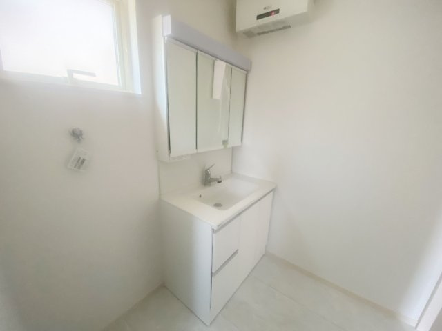 呉市焼山中央5丁目　新築一戸建て(全2棟)の独立洗面台