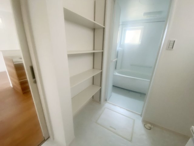 呉市焼山中央5丁目　新築一戸建て(全2棟)の収納