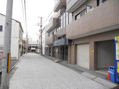 ヴィラパークサイドの周辺|前面道路