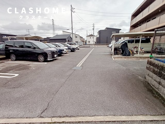 ラフィーネ富山　　刈谷市近郊の賃貸はクラスホーム刈谷店の駐車場