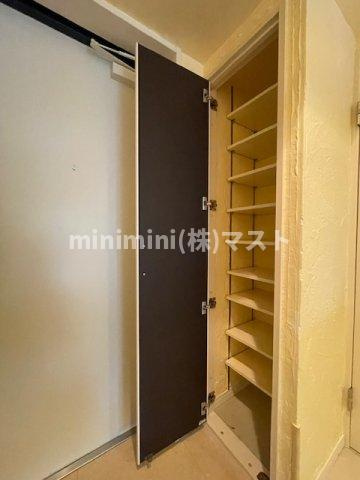 88松ヶ枝ウイングの玄関