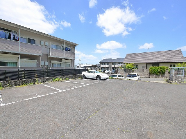 FUJIYAMAハイツ駐車場