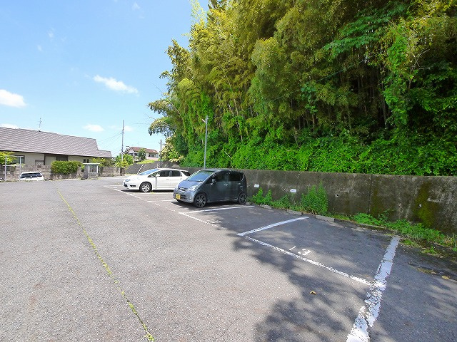 FUJIYAMAハイツ駐車場
