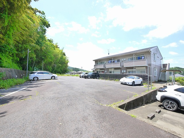 FUJIYAMAハイツ駐車場
