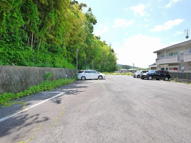 FUJIYAMAハイツ駐車場