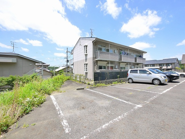 FUJIYAMAハイツ駐車場