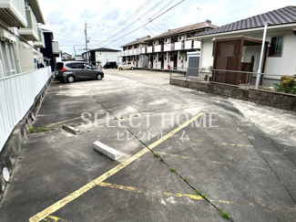 【駐車場】