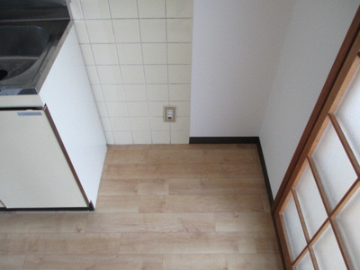 【設備】 | サンスリーハイツ豊新 | 冷蔵庫置き場です