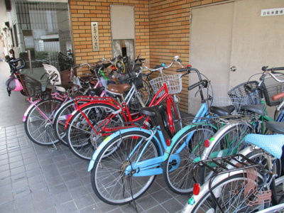 【その他】 | サンスリーハイツ豊新 | 敷地内自転車置き場です
