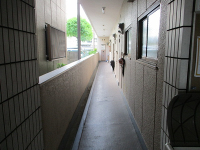 【その他共用部分】 | サンスリーハイツ豊新 | 共用廊下です