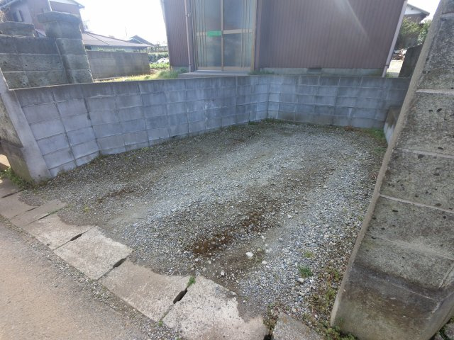 【駐車場】