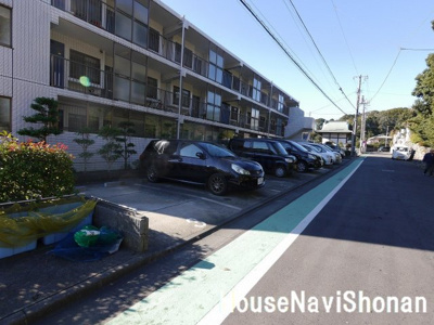 【駐車場】 | ロイヤルⅢ