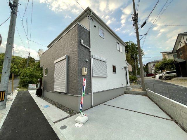 日進市岩崎町 全2棟　＜仲介手数料無料＞北小・日進中　新築一戸建ての外観|LINEから簡単お問合せ可能！
友達検索で@nqk7328tです！。