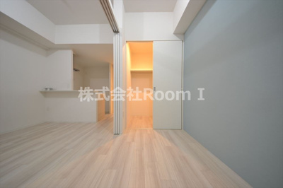 【洋室】 | セレニテ本町リアン | きれいな洋室です