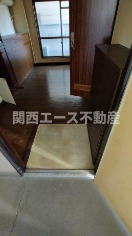  | グローリア高井田