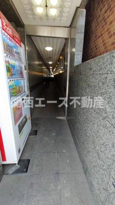 【エントランス】 | グローリア高井田