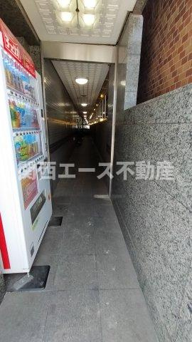 【エントランス】 | グローリア高井田